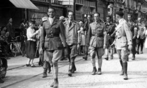 MARC O'NEILL défilant à la libération d'Orléans (18/08/1944)